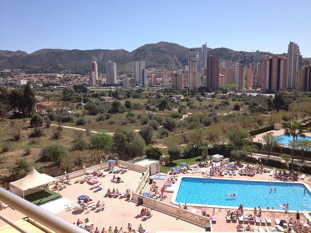 Wie viele Touristen besuchen Benidorm pro Jahr?