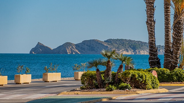 Wie weit ist es von Benidorm nach Calpe?