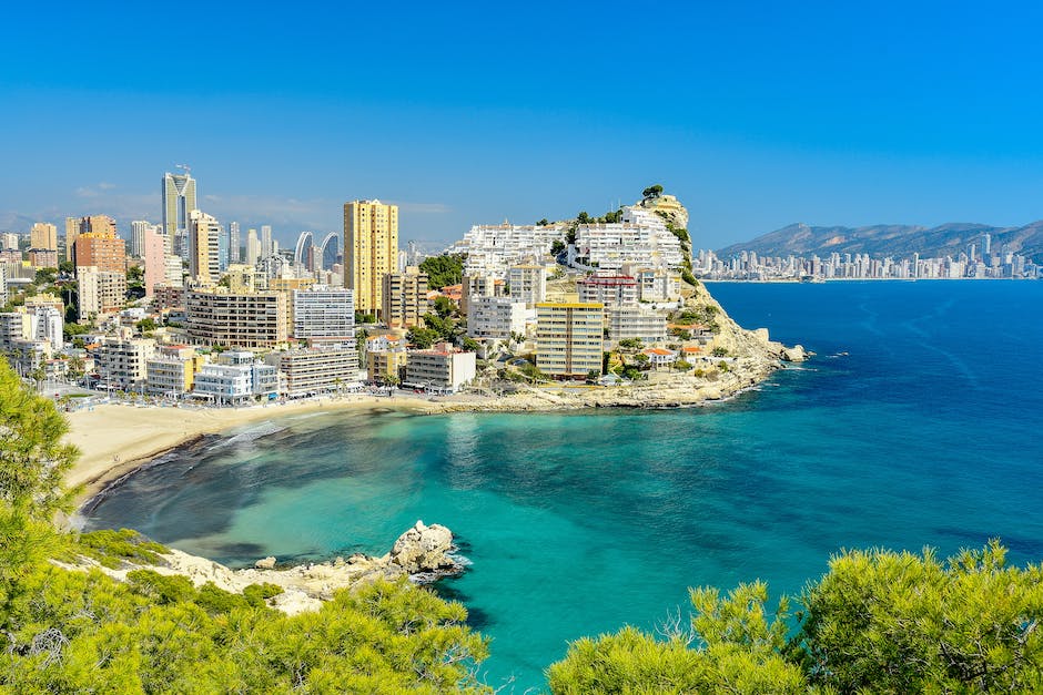 Wie viel kostet die Touristenbahn von Benidorm?