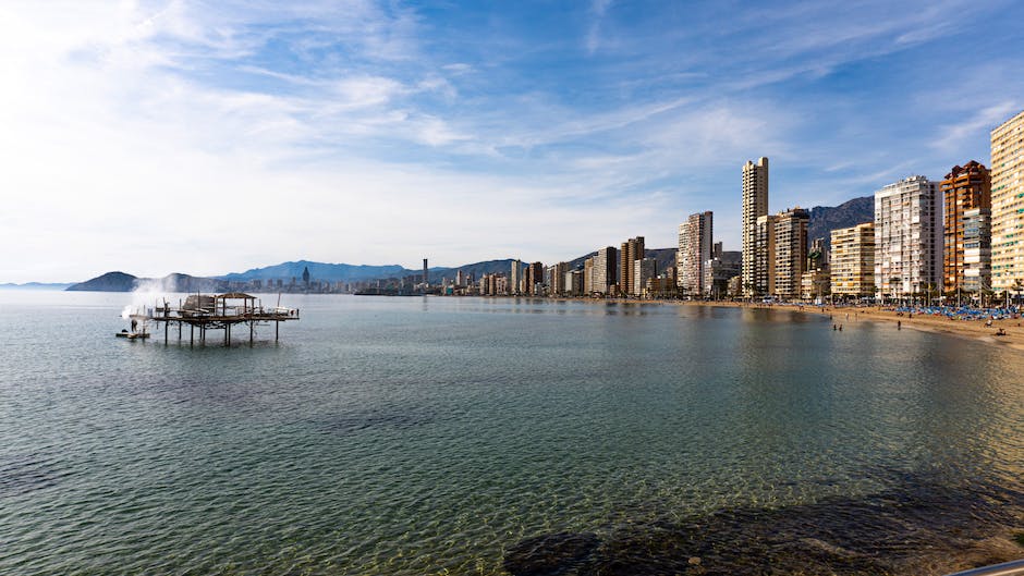 Was ist Benidorm - Dorf oder Stadt?