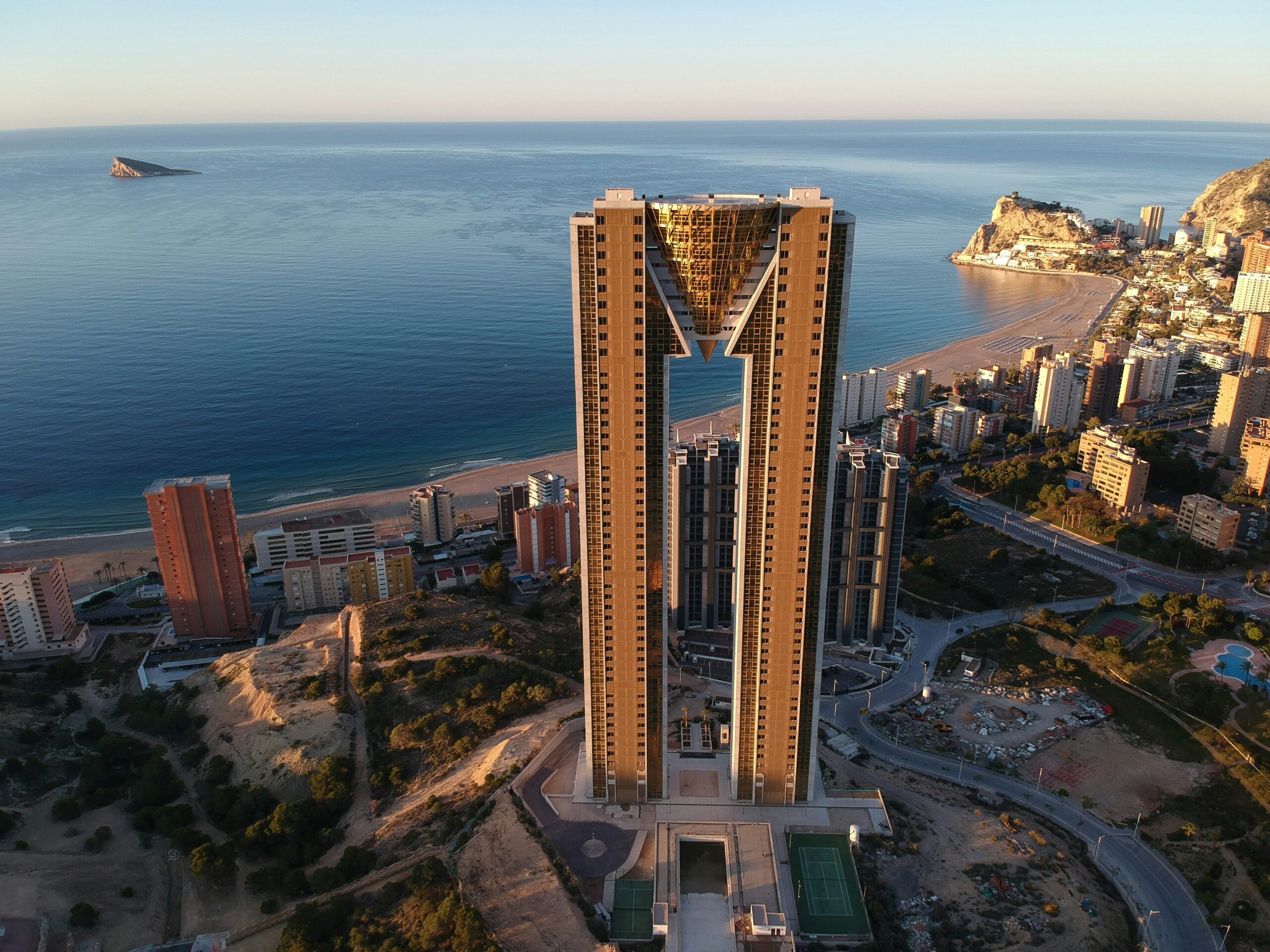 Wie viele Einwohner hat Benidorm im Sommer?
